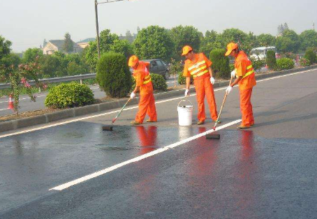 昆玉 彩色路面喷漆维修改色的使用寿命有多长？